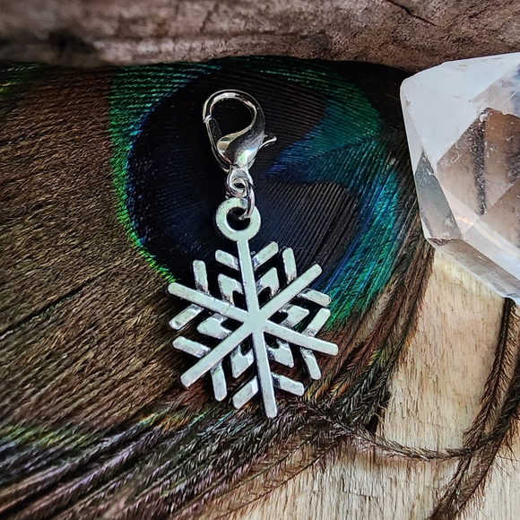 5/$25 Silver Snowflake Charm for Bracelet Xmas Stocking Stuffer Winter Jewelry - Picture 6 of 9